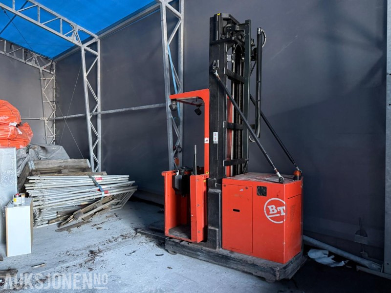 BT 1000 HSE ordreplukktruck (2007-modell) - Matériel de manutention: photos 1 BT 1000 HSE ordreplukktruck (2007-modell) - Matériel de manutention: photos 1
