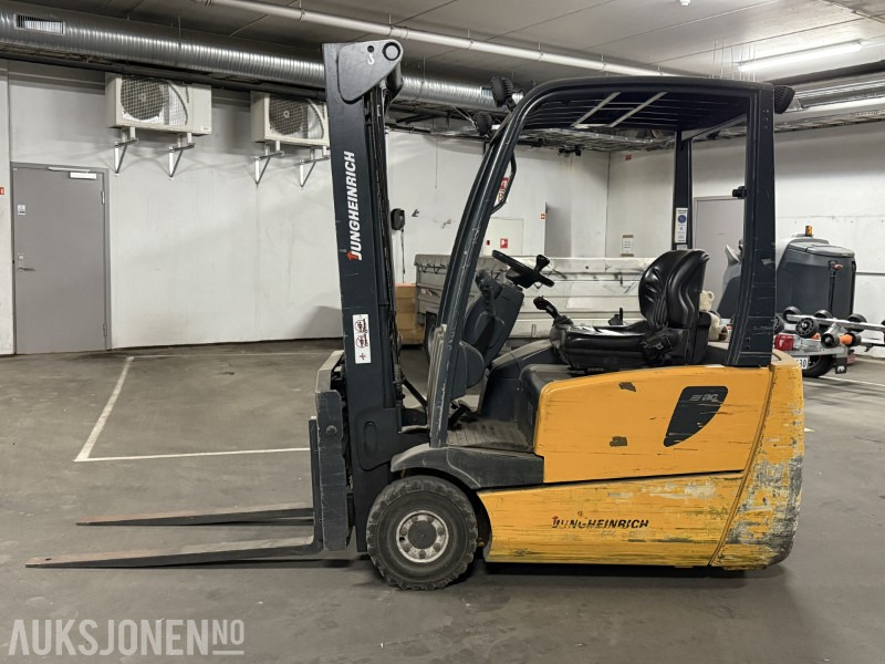 Jungheinrich efg 216k elektrisk truck, 48V, lader og gafler inkludert - Matériel de manutention: photos 2 Jungheinrich efg 216k elektrisk truck, 48V, lader og gafler inkludert - Matériel de manutention: photos 2