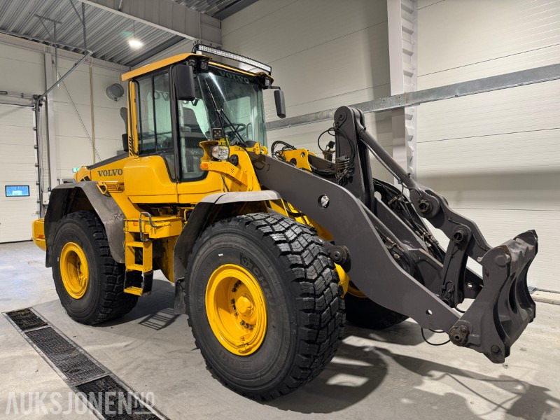 VOLVO L120F HJULLASTER MED SKUFFE, SENTRALSMØRING OG 2 SETT HJUL - Chargeuse sur pneus: photos 4 VOLVO L120F HJULLASTER MED SKUFFE, SENTRALSMØRING OG 2 SETT HJUL - Chargeuse sur pneus: photos 4