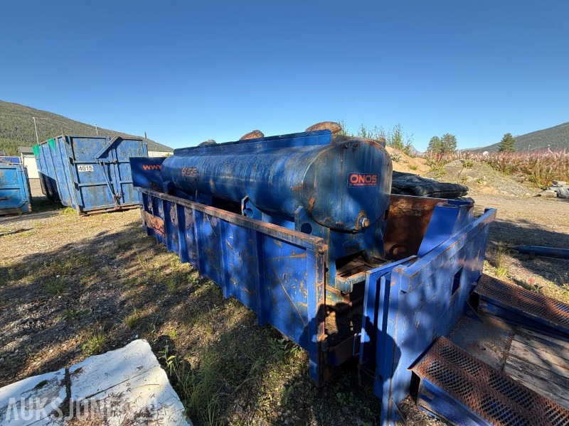 Vanntank på krokløftramme - Matériel de chantier: photos 3 Vanntank på krokløftramme - Matériel de chantier: photos 3