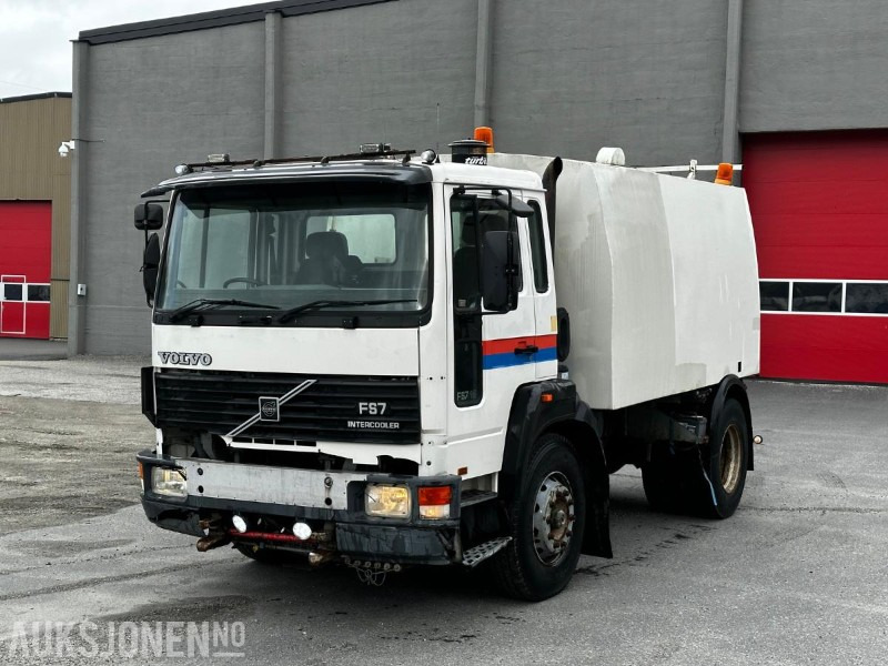 1995 Volvo FS 718 4x2 Sopebil/Feiebil - Véhicule de voirie/ Spécial: photos 1 1995 Volvo FS 718 4x2 Sopebil/Feiebil - Véhicule de voirie/ Spécial: photos 1