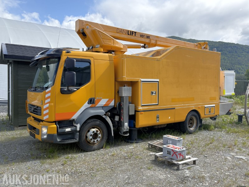 2008 Volvo FL-240 liftbil med stort oppholdsrom i skap - tørkeskap m.m. - Véhicule de voirie/ Spécial: photos 1 2008 Volvo FL-240 liftbil med stort oppholdsrom i skap - tørkeskap m.m. - Véhicule de voirie/ Spécial: photos 1