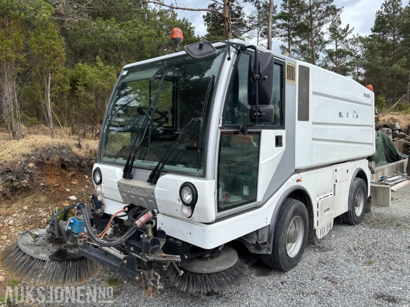 2010 Bucher CityCat 5000 feiebil / kostebil - Véhicule de voirie/ Spécial: photos 1 2010 Bucher CityCat 5000 feiebil / kostebil - Véhicule de voirie/ Spécial: photos 1