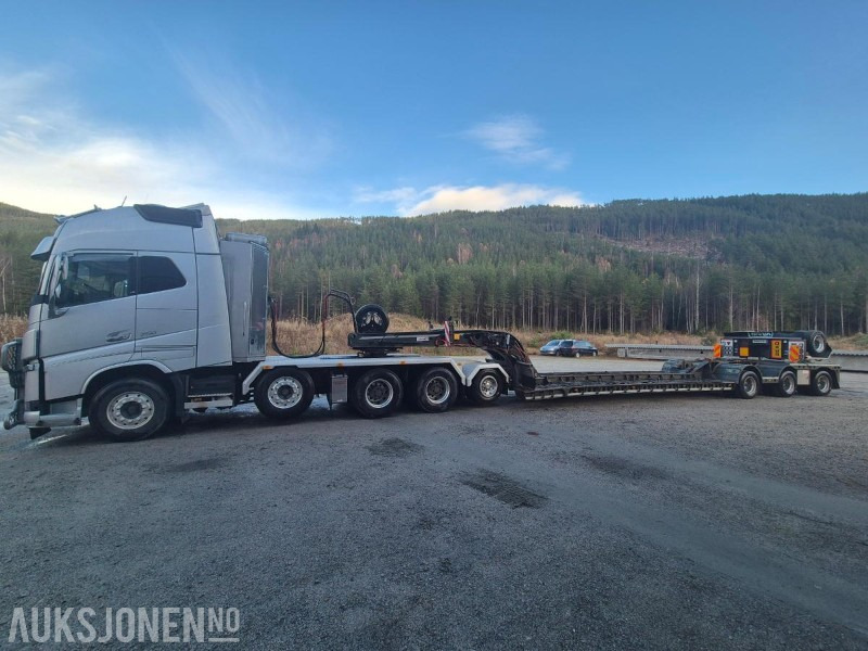 2017 Volvo FH 16 / 750, 8x4+2 Tungtrekker med 2019 Vang 3+1 akslet brønnhenger - Véhicule de voirie/ Spécial: photos 3 2017 Volvo FH 16 / 750, 8x4+2 Tungtrekker med 2019 Vang 3+1 akslet brønnhenger - Véhicule de voirie/ Spécial: photos 3