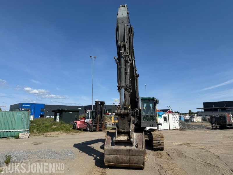 Volvo EC360CL Gravemaskin med Gjerstad graveskuffe, smalskuffe, graveskuff med tenner, Gått lite, opplegg for hammer - Pelle: photos 2 Volvo EC360CL Gravemaskin med Gjerstad graveskuffe, smalskuffe, graveskuff med tenner, Gått lite, opplegg for hammer - Pelle: photos 2