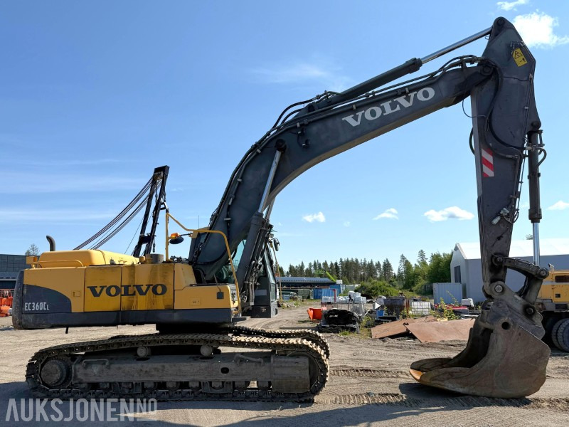 Volvo EC360CL Gravemaskin med Gjerstad graveskuffe, smalskuffe, graveskuff med tenner, Gått lite, opplegg for hammer - Pelle: photos 4 Volvo EC360CL Gravemaskin med Gjerstad graveskuffe, smalskuffe, graveskuff med tenner, Gått lite, opplegg for hammer - Pelle: photos 4