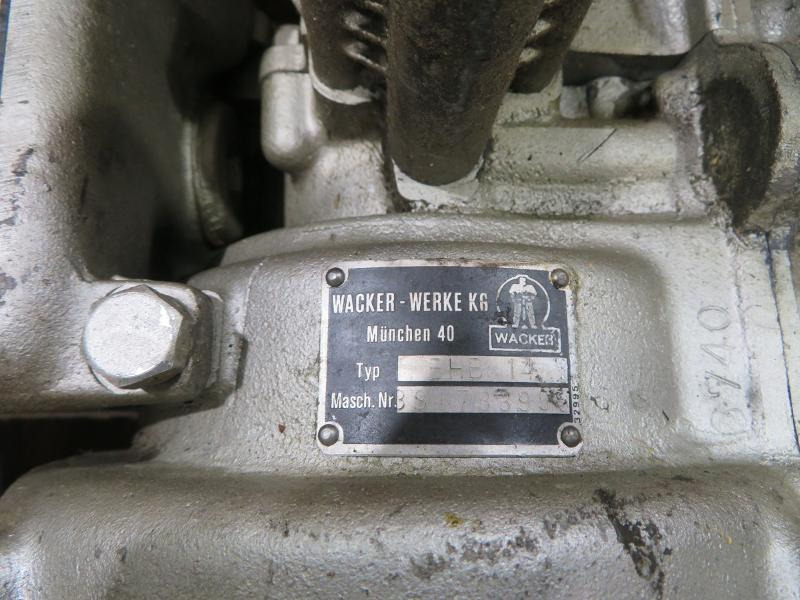 Wacker BHB 14 bensindrevet hammer i original kasse - Matériel de chantier: photos 2 Wacker BHB 14 bensindrevet hammer i original kasse - Matériel de chantier: photos 2