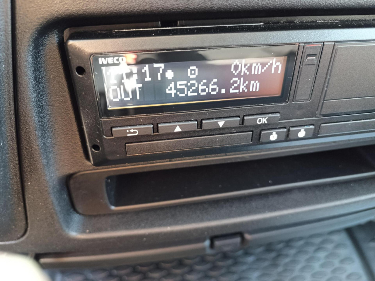 IVECO Daily 70C18A8P - Fourgon grand volume: photos 2 IVECO Daily 70C18A8P - Fourgon grand volume: photos 2