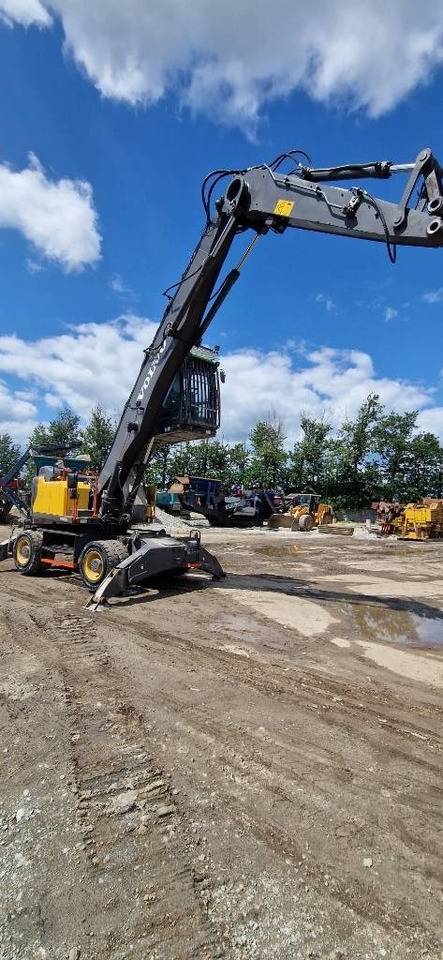 Volvo EW 240 E MH  - Pelle de manutention: photos 5 Volvo EW 240 E MH  - Pelle de manutention: photos 5