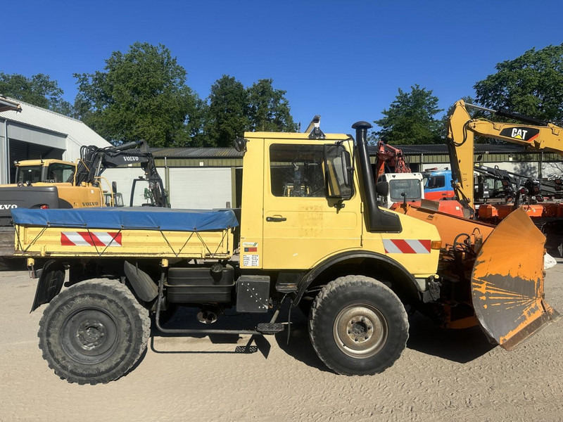 Mercedes-Benz Unimog U 1000 32.883km // ORIGINAL MILEAGE - Engin de déneigement: photos 4 Mercedes-Benz Unimog U 1000 32.883km // ORIGINAL MILEAGE - Engin de déneigement: photos 4