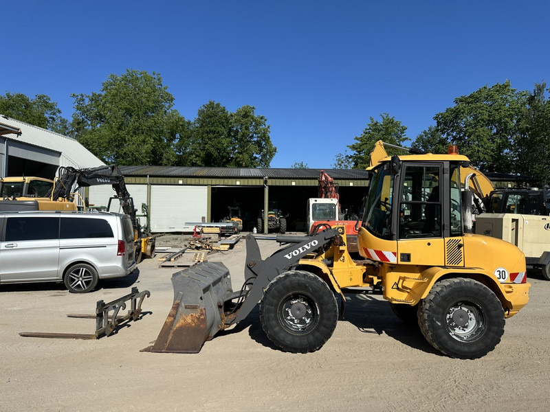 Volvo L 35 B - Z / S German machine - Bucket & Forks - Chargeuse sur pneus: photos 3 Volvo L 35 B - Z / S German machine - Bucket & Forks - Chargeuse sur pneus: photos 3