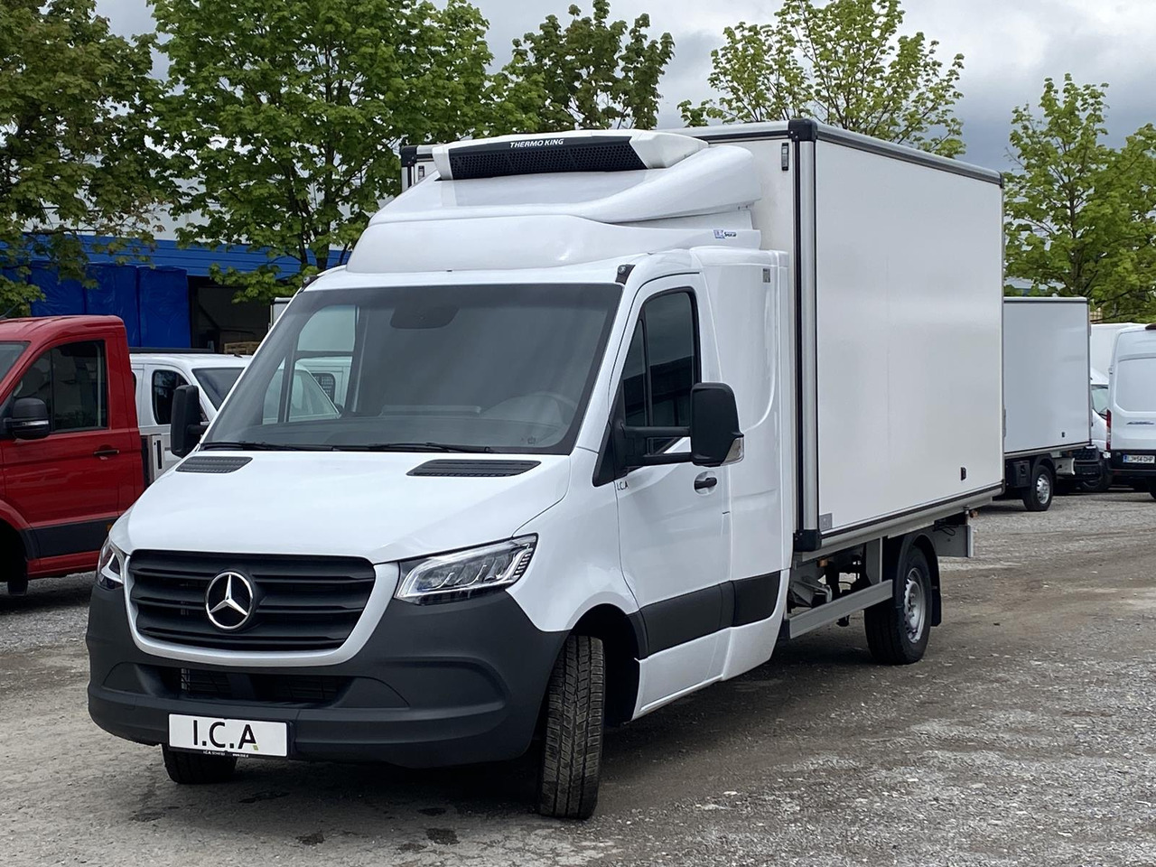 MERCEDES BENZ SPRINTER 317 CDI | DOPPELREGIME TIEFKÜHLKOFFER + BACKSLEEPER - Utilitaire frigorifique: photos 5 MERCEDES BENZ SPRINTER 317 CDI | DOPPELREGIME TIEFKÜHLKOFFER + BACKSLEEPER - Utilitaire frigorifique: photos 5