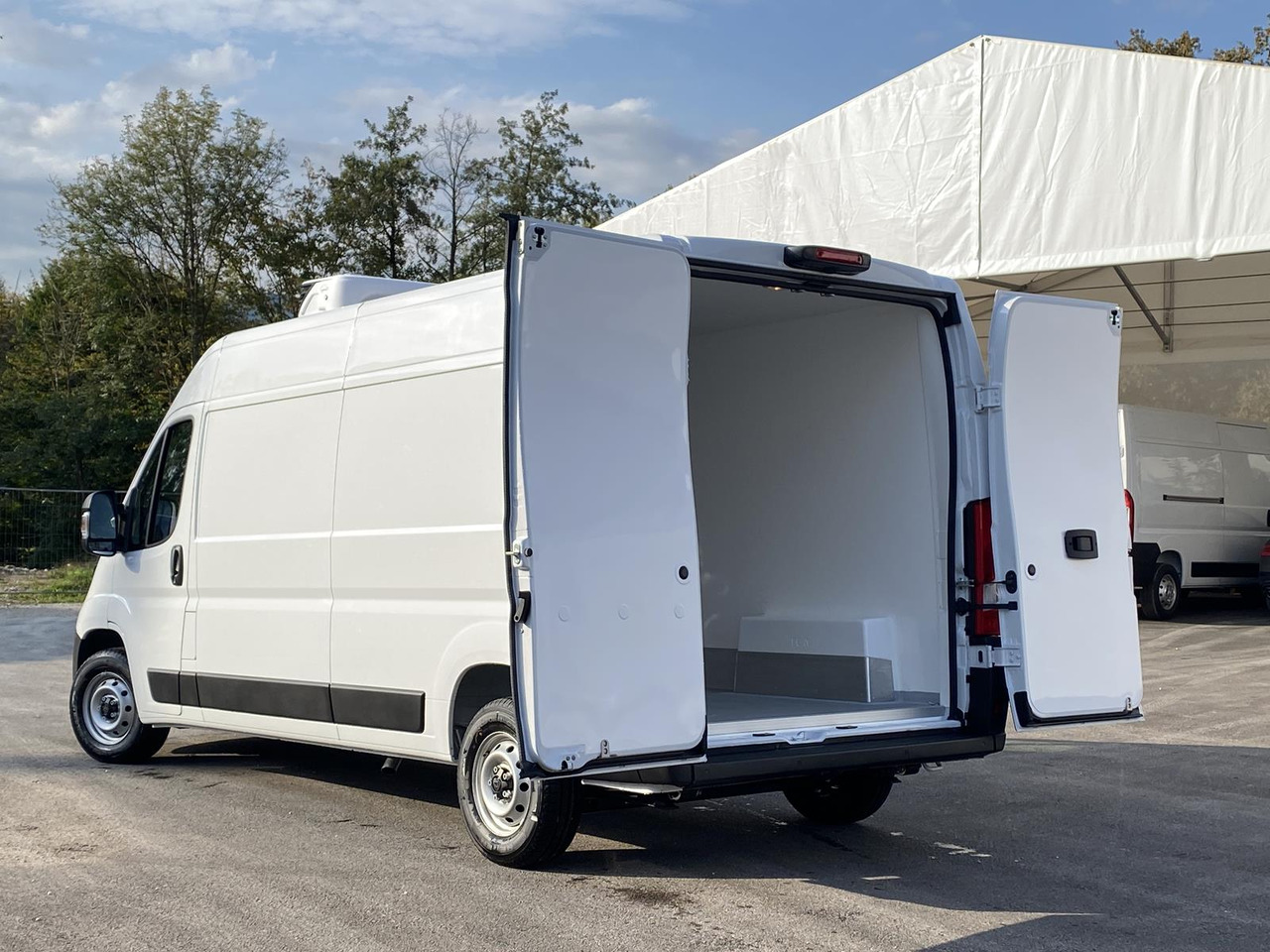 PEUGEOT BOXER L3H2 180PS CONFORT 335 / FRISCHDIENST BIS 0 + XARIOS 300 12-230V - Utilitaire frigorifique: photos 5 PEUGEOT BOXER L3H2 180PS CONFORT 335 / FRISCHDIENST BIS 0 + XARIOS 300 12-230V - Utilitaire frigorifique: photos 5