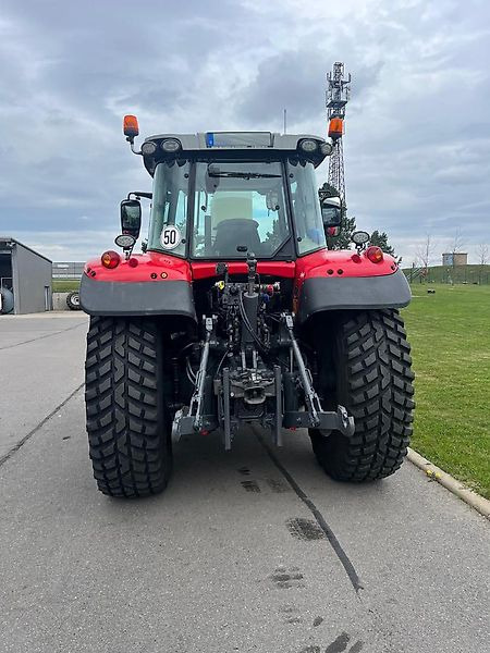 Massey Ferguson MF 6716 S Dyna-VT Efficient - Tracteur agricole: photos 5 Massey Ferguson MF 6716 S Dyna-VT Efficient - Tracteur agricole: photos 5