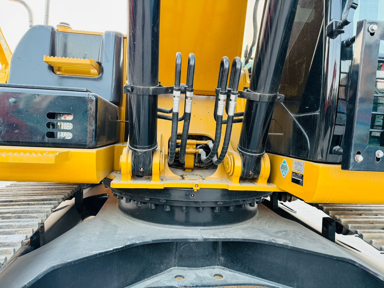 CATERPILLAR 325D CAT 320D 320D2 320GC 329D 330D 330D2 Used Excavator in High Quality for Sale - Pelle sur chenille: photos 5 CATERPILLAR 325D CAT 320D 320D2 320GC 329D 330D 330D2 Used Excavator in High Quality for Sale - Pelle sur chenille: photos 5