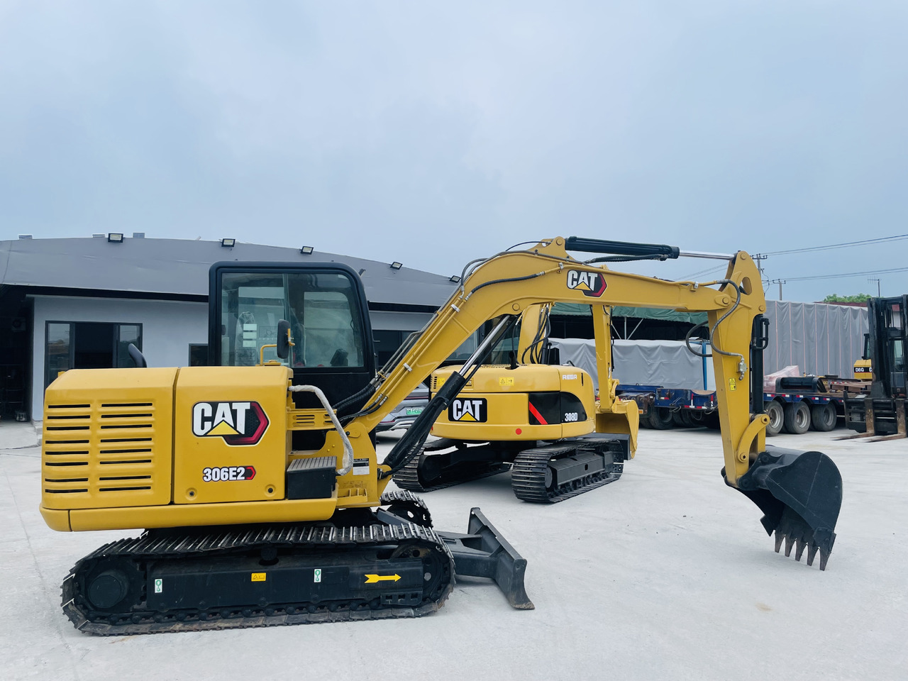 Caterpillar 306 Used Excavator CAT 306D 306E 3062 6 Ton Crawler Excavators Doosan DH60 DX60 Hyundai 60 for Sale - Mini pelle: photos 1 Caterpillar 306 Used Excavator CAT 306D 306E 3062 6 Ton Crawler Excavators Doosan DH60 DX60 Hyundai 60 for Sale - Mini pelle: photos 1