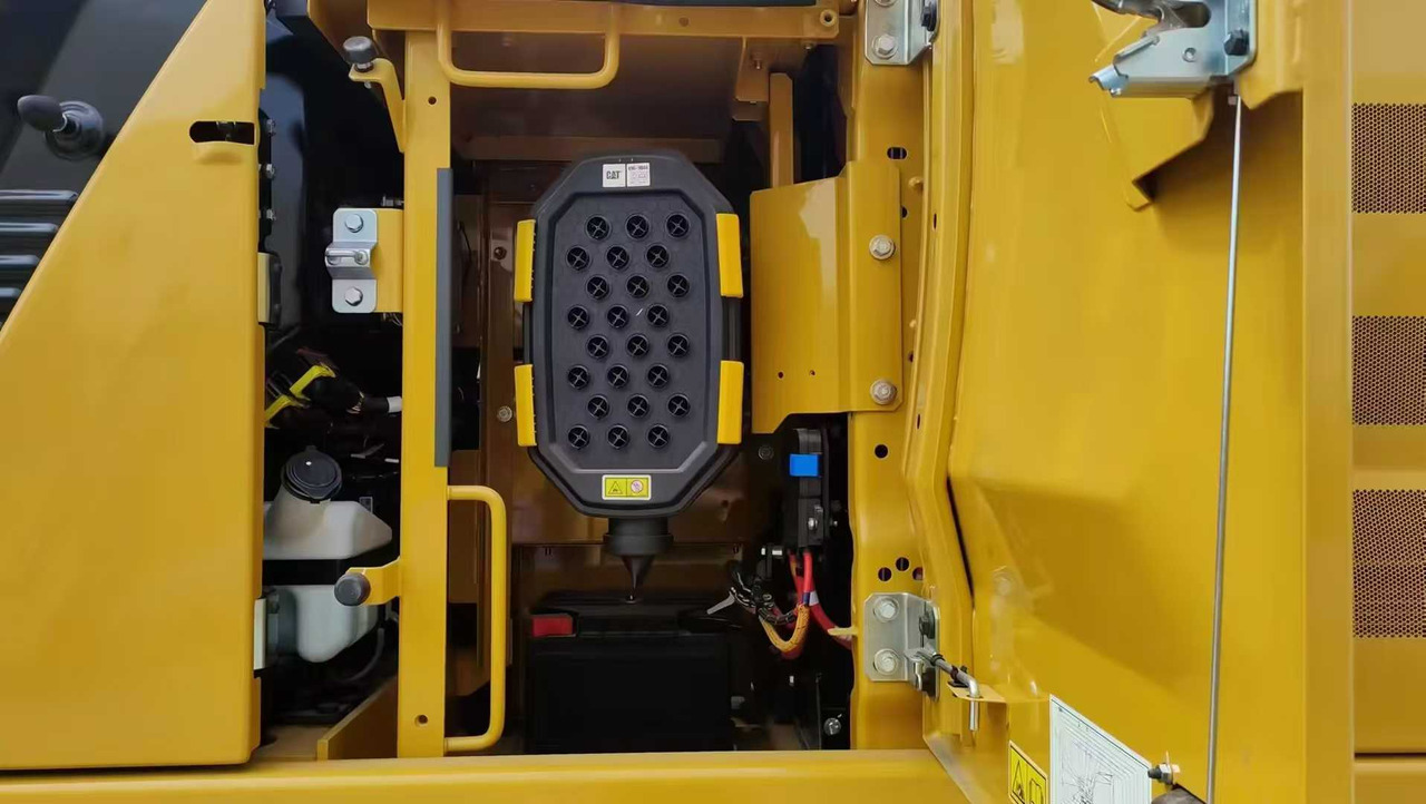 Pelle sur chenille Caterpillar CAT 330GC 320GC 320GX 320 320D 320CL 20T 30T New Model Used Excavator: photos 7 Pelle sur chenille Caterpillar CAT 330GC 320GC 320GX 320 320D 320CL 20T 30T New Model Used Excavator: photos 7