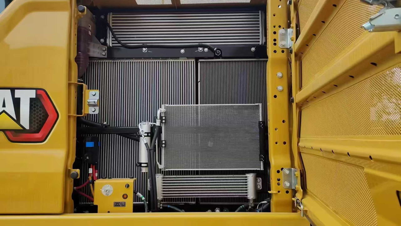 Pelle sur chenille Caterpillar CAT 330GC 320GC 320GX 320 320D 320CL 20T 30T New Model Used Excavator: photos 9 Pelle sur chenille Caterpillar CAT 330GC 320GC 320GX 320 320D 320CL 20T 30T New Model Used Excavator: photos 9