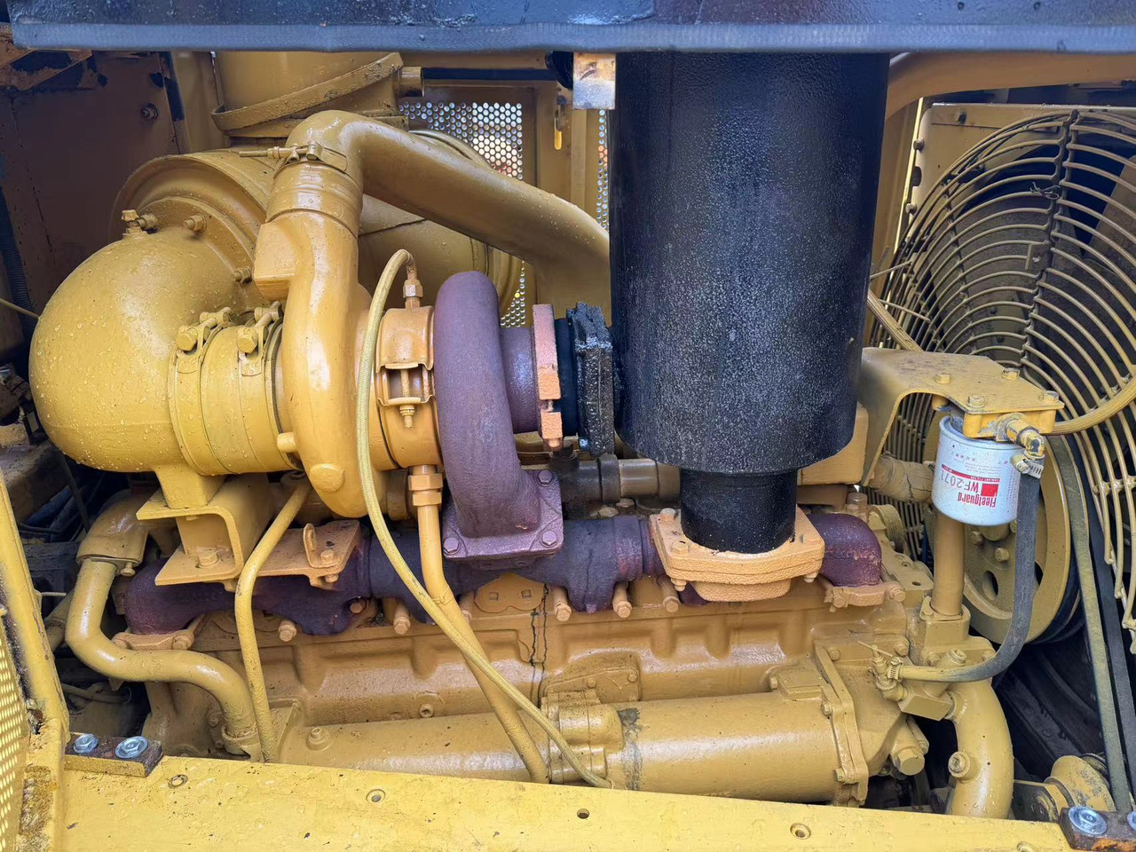 Bulldozer Caterpillar CAT D8R D8T D7H D7R D7G D7R D7E Used Bulldozer in Excellent Work Condition for Slae: photos 10 Bulldozer Caterpillar CAT D8R D8T D7H D7R D7G D7R D7E Used Bulldozer in Excellent Work Condition for Slae: photos 10