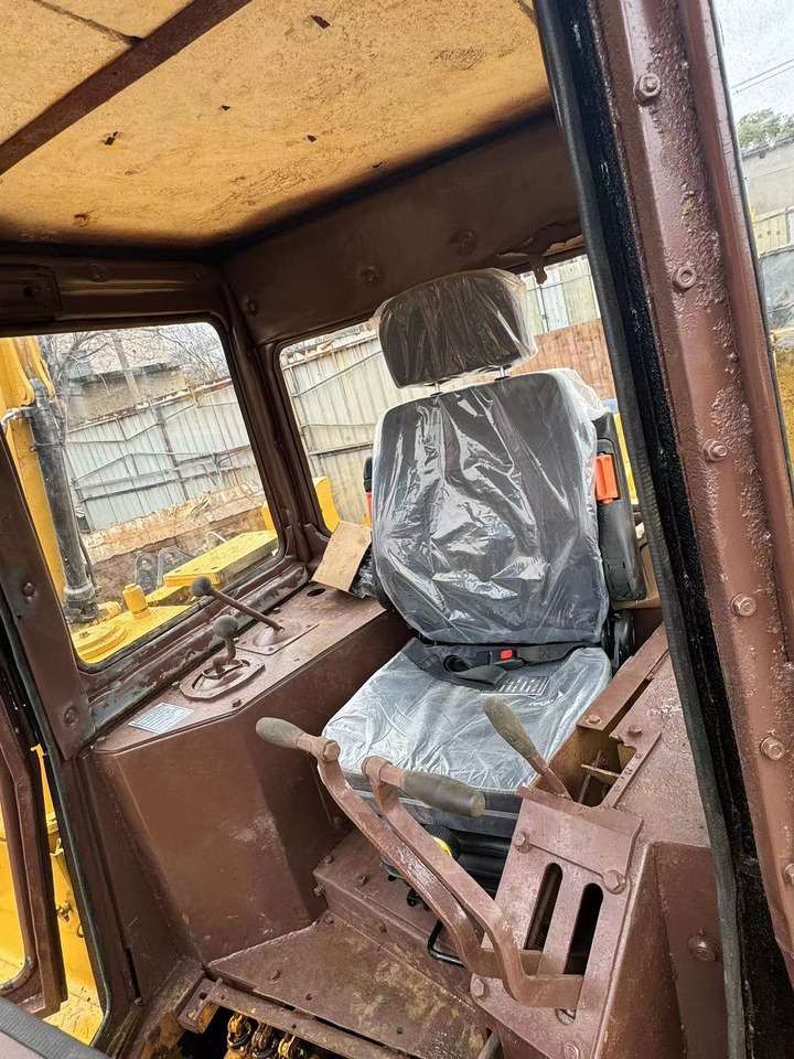 Bulldozer Caterpillar CAT D8R D8T D7H D7R D7G D7R D7E Used Bulldozer in Excellent Work Condition for Slae: photos 9 Bulldozer Caterpillar CAT D8R D8T D7H D7R D7G D7R D7E Used Bulldozer in Excellent Work Condition for Slae: photos 9