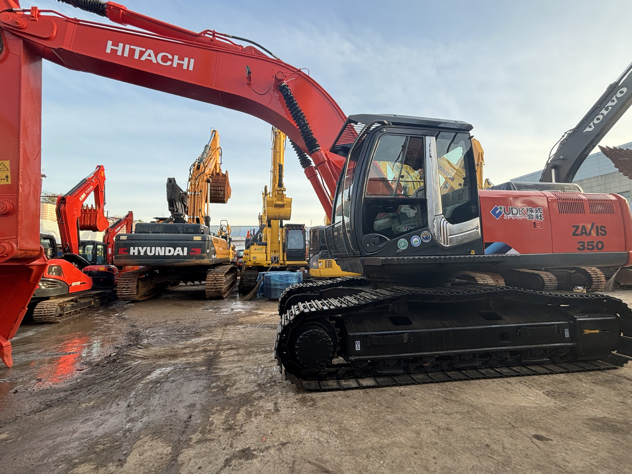 Hitachi Zx350 Used Excavator 35 Ton High Quality Secondhand Excavators Komatsu PC350 Doosan DX300 DX420 Caterpillar 336D2 Sany SY 365 Crawler Excavators for Sale - Pelle sur chenille: photos 1 Hitachi Zx350 Used Excavator 35 Ton High Quality Secondhand Excavators Komatsu PC350 Doosan DX300 DX420 Caterpillar 336D2 Sany SY 365 Crawler Excavators for Sale - Pelle sur chenille: photos 1