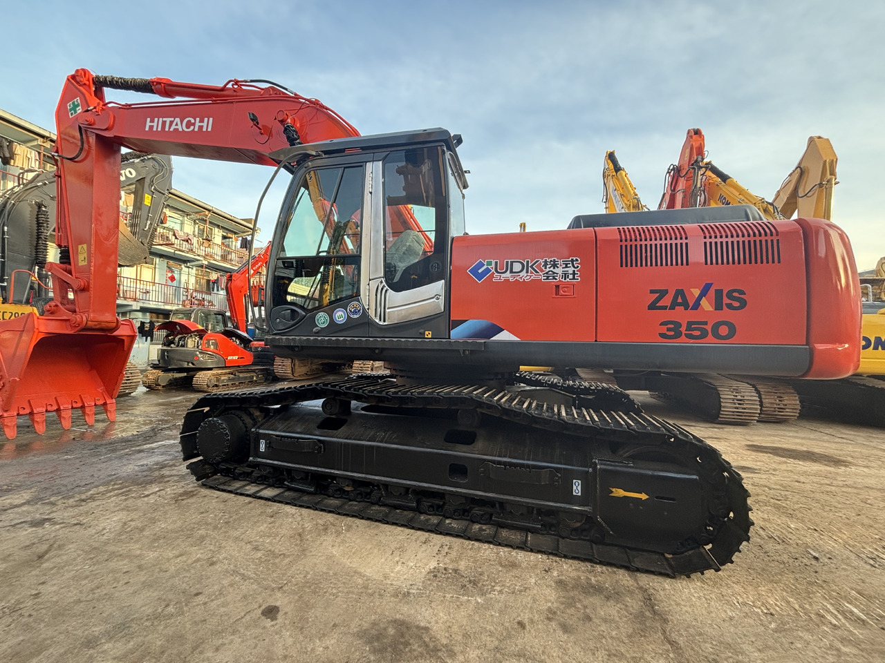 Hitachi Zx350 Used Excavator 35 Ton High Quality Secondhand Excavators Komatsu PC350 Doosan DX300 DX420 Caterpillar 336D2 Sany SY 365 Crawler Excavators for Sale - Pelle sur chenille: photos 2 Hitachi Zx350 Used Excavator 35 Ton High Quality Secondhand Excavators Komatsu PC350 Doosan DX300 DX420 Caterpillar 336D2 Sany SY 365 Crawler Excavators for Sale - Pelle sur chenille: photos 2