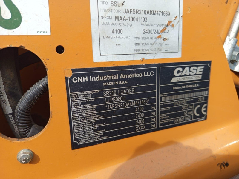 Case SR210 - Chargeuse sur pneus: photos 5 Case SR210 - Chargeuse sur pneus: photos 5