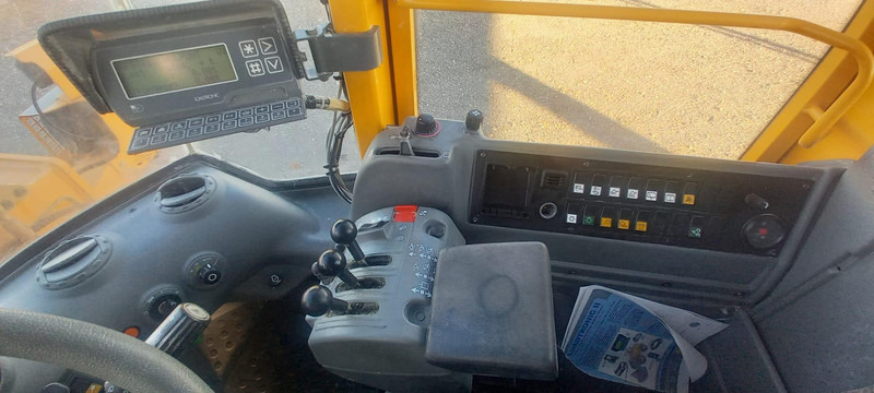 Chargeuse sur pneus Volvo L70E: photos 15