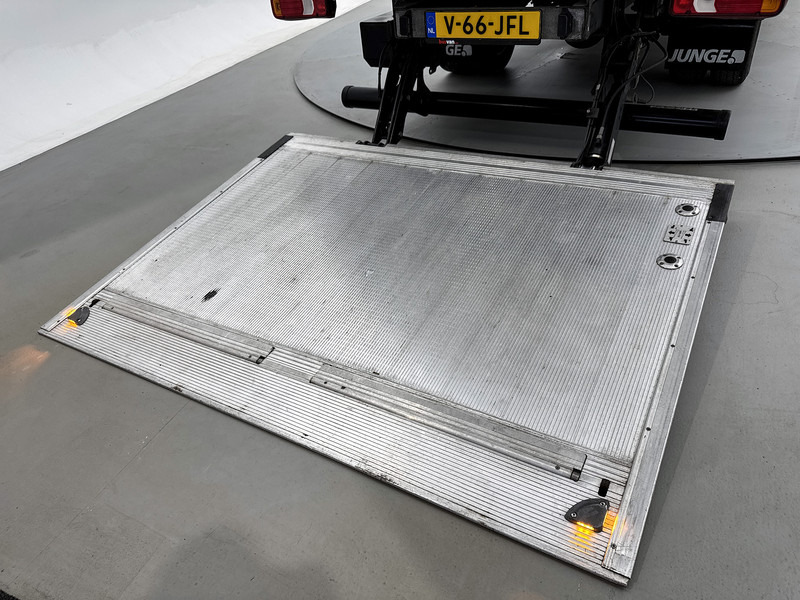 Iveco Daily 35C16H 2.3 410 Bakwagen Laadklep Dubbel lucht Achteruitrijcamera Automaat Bindrails Meubelbak - Fourgon grand volume: photos 4 Iveco Daily 35C16H 2.3 410 Bakwagen Laadklep Dubbel lucht Achteruitrijcamera Automaat Bindrails Meubelbak - Fourgon grand volume: photos 4