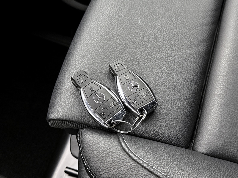 Fourgon utilitaire, Utilitaire double cabine Mercedes-Benz V-Klasse 250d 4-MATIC L3 XL AMG Dubbele Cabine Elektrische schuifdeuren Distronic Burmester Trekhaak afneembaar 2500kg: photos 17