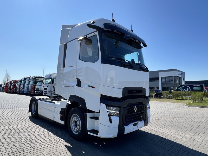 Renault T480 T-HIGH 4x2 Trekker Standclima / 2x Tank / New - Tracteur routier: photos 3 Renault T480 T-HIGH 4x2 Trekker Standclima / 2x Tank / New - Tracteur routier: photos 3