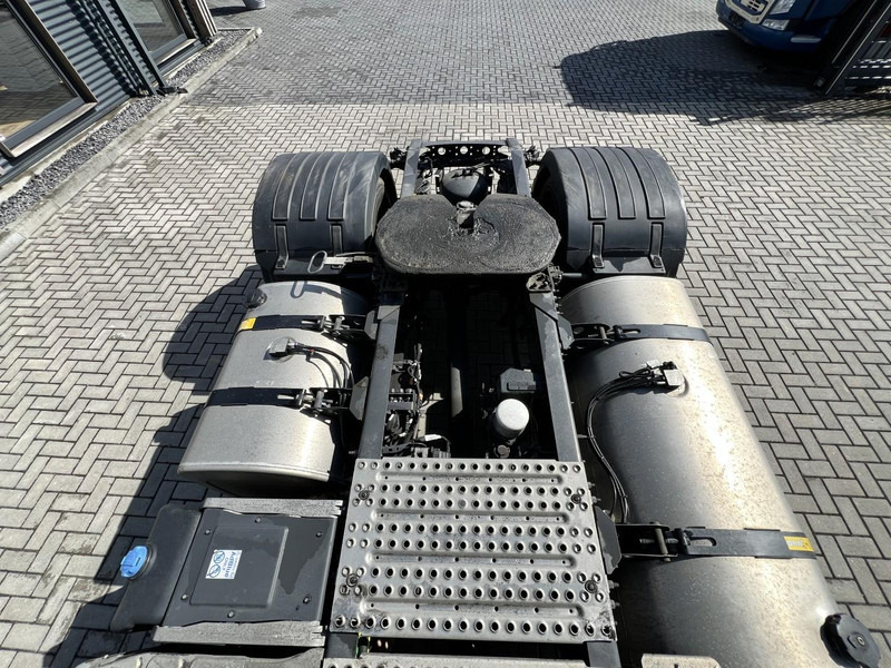 Tracteur routier Volvo FH 460 4x2 trekker Globetrotter / 2x Fuel Tank: photos 16 Tracteur routier Volvo FH 460 4x2 trekker Globetrotter / 2x Fuel Tank: photos 16