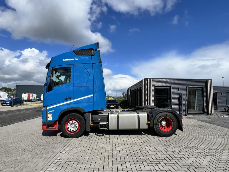 Tracteur routier Volvo FH 460 4x2 trekker Globetrotter / 2x Fuel Tank: photos 8 Tracteur routier Volvo FH 460 4x2 trekker Globetrotter / 2x Fuel Tank: photos 8