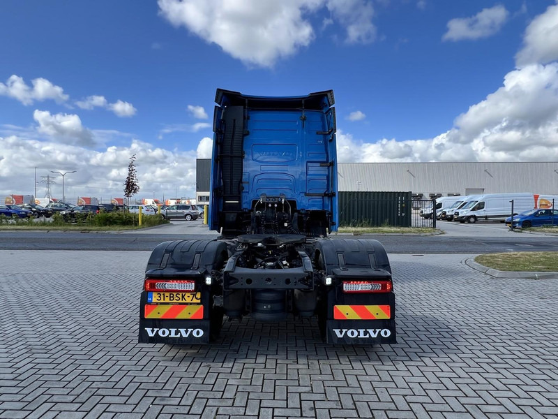 Tracteur routier Volvo FH 460 4x2 trekker Globetrotter / 2x Fuel Tank: photos 6 Tracteur routier Volvo FH 460 4x2 trekker Globetrotter / 2x Fuel Tank: photos 6