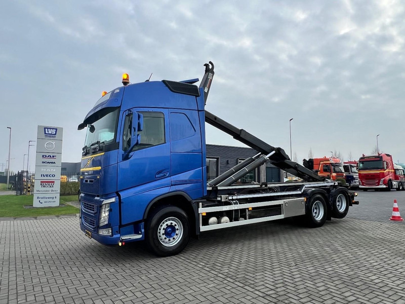 Volvo FH 500 6x2 Containersysteem Dynamic steering / VDL S-25-6600 / Afnetsysteem - Camion ampliroll: photos 1 Volvo FH 500 6x2 Containersysteem Dynamic steering / VDL S-25-6600 / Afnetsysteem - Camion ampliroll: photos 1