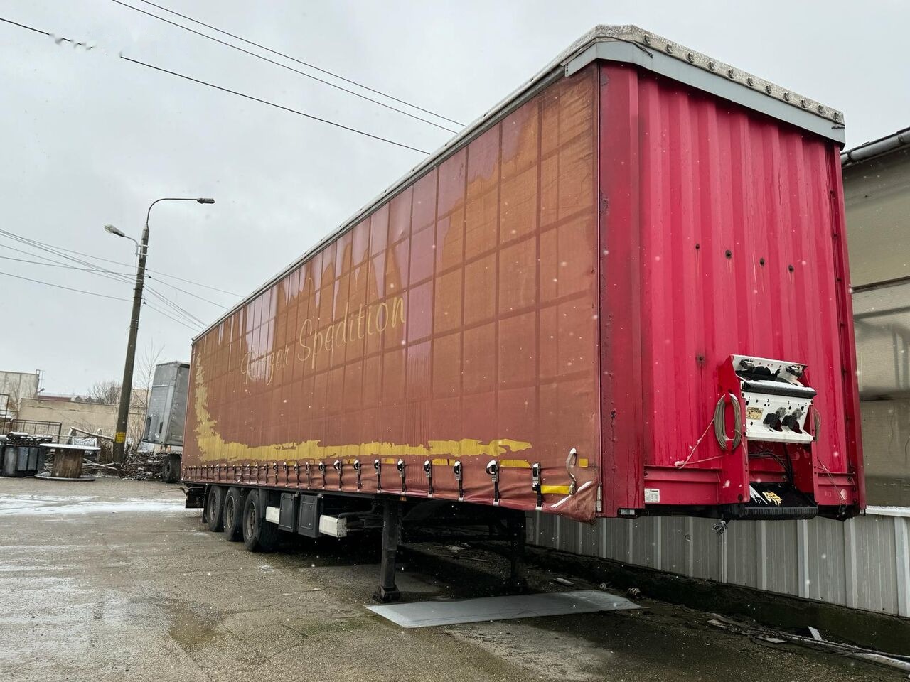 Krone BPW ECO PLUS MEGA - Hidraulic Upper Cover Lift - Semi-remorque rideaux coulissants: photos 4 Krone BPW ECO PLUS MEGA - Hidraulic Upper Cover Lift - Semi-remorque rideaux coulissants: photos 4