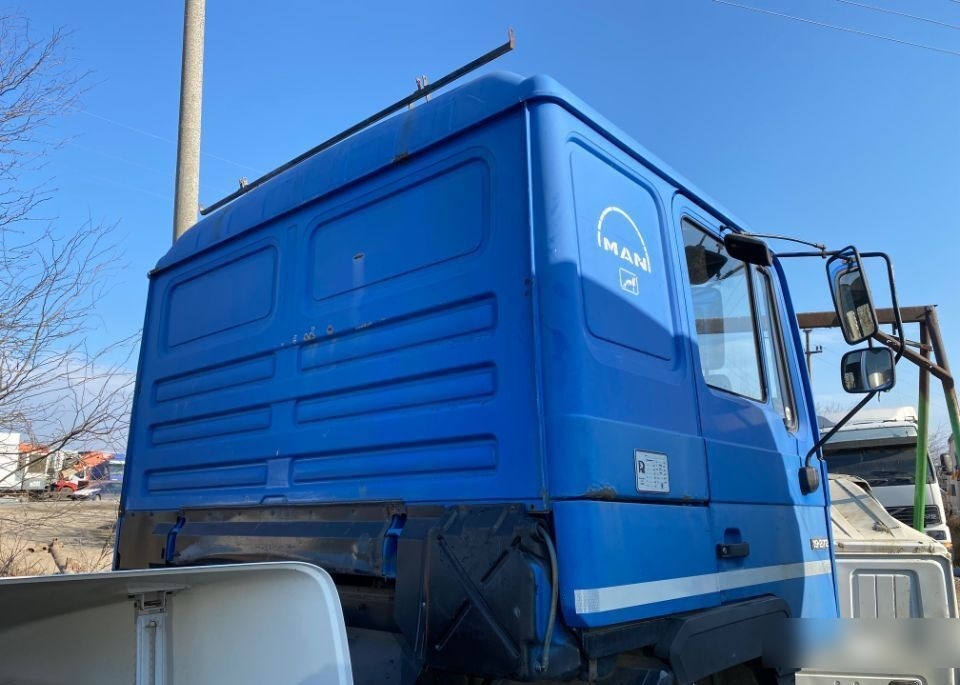 MAN SILENT , Model 1 / 2 / 3 , Dubla a completa MAN F2000 - Cabine pour Camion: photos 3 MAN SILENT , Model 1 / 2 / 3 , Dubla a completa MAN F2000 - Cabine pour Camion: photos 3