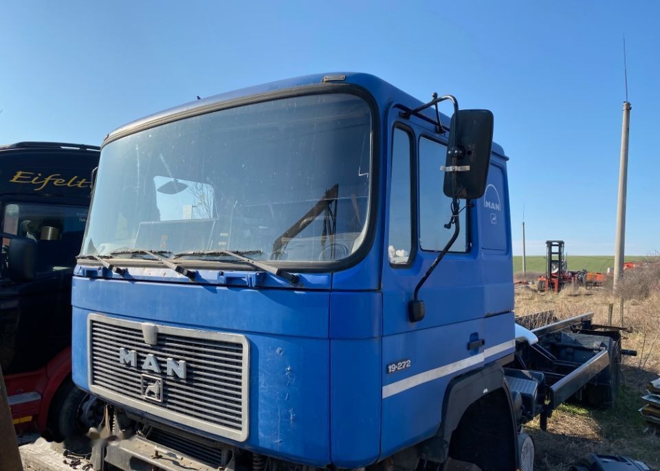 MAN SILENT , Model 1 / 2 / 3 , Dubla a completa MAN F2000 - Cabine pour Camion: photos 1 MAN SILENT , Model 1 / 2 / 3 , Dubla a completa MAN F2000 - Cabine pour Camion: photos 1