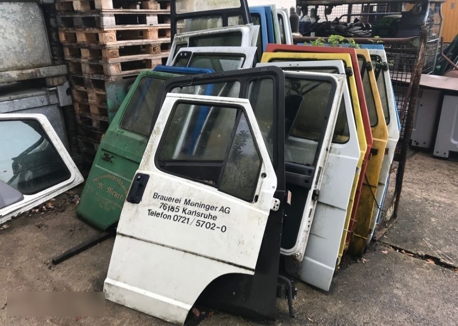 - Portière et pièces pour Camion: photos 4 - Portière et pièces pour Camion: photos 4