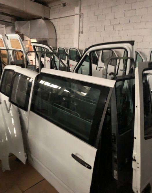 Scania IVECO Man Mercedes DAF Renault - Portière et pièces pour Camion: photos 4 Scania IVECO Man Mercedes DAF Renault - Portière et pièces pour Camion: photos 4