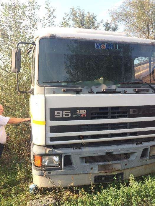 DAF (ATI, XF, CF) piese din dezmembrari - Tracteur routier: photos 3 DAF (ATI, XF, CF) piese din dezmembrari - Tracteur routier: photos 3