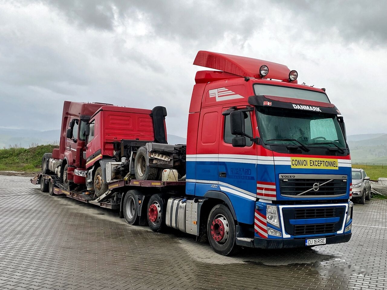 Volvo FH12 420 68T Euro 5 6x2 - Tracteur routier: photos 1 Volvo FH12 420 68T Euro 5 6x2 - Tracteur routier: photos 1
