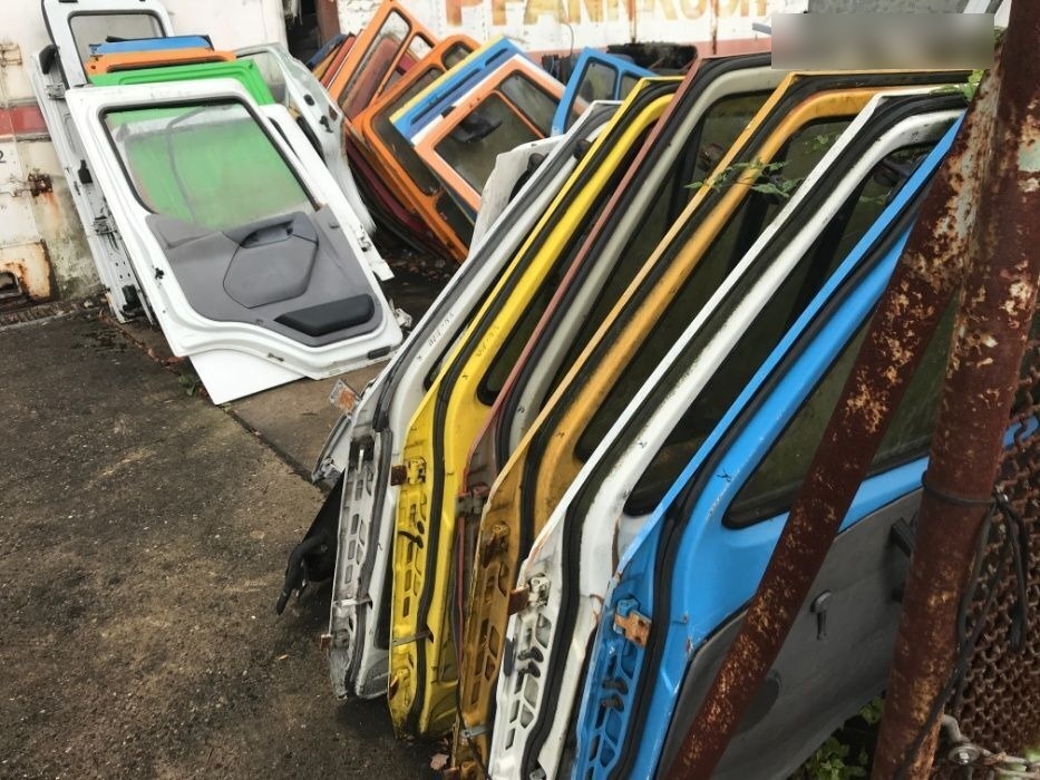 Usi cabina camion din dezmembrari - Portière et pièces pour Camion: photos 5 Usi cabina camion din dezmembrari - Portière et pièces pour Camion: photos 5