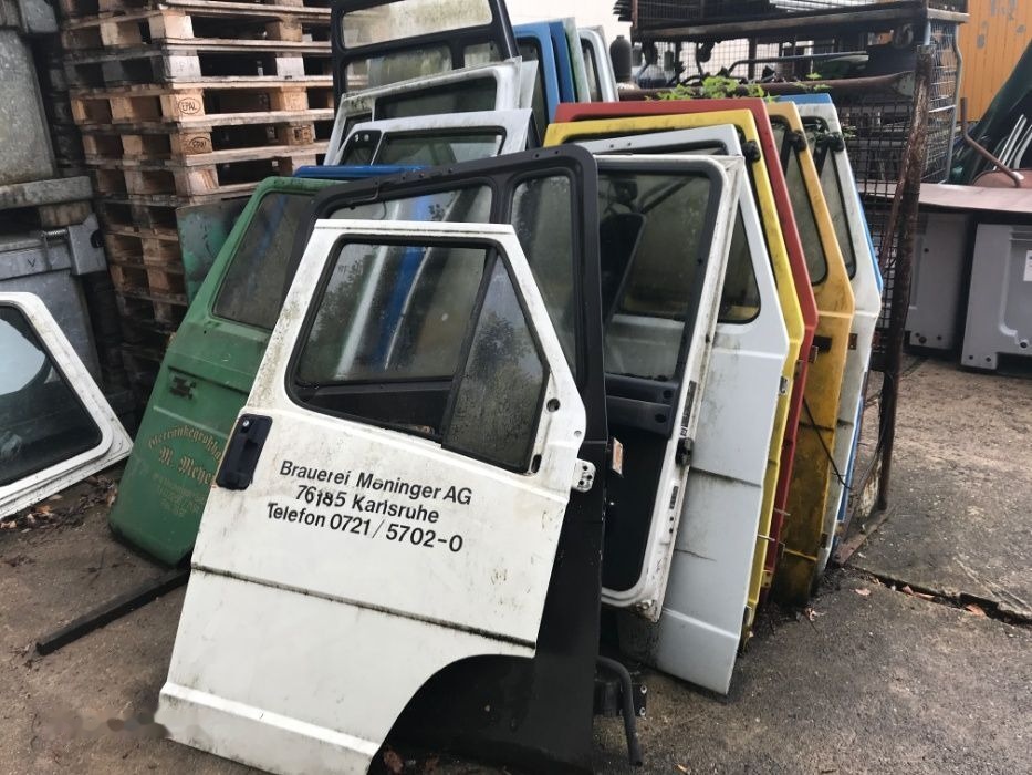 Usi cabina camion din dezmembrari - Portière et pièces pour Camion: photos 4 Usi cabina camion din dezmembrari - Portière et pièces pour Camion: photos 4