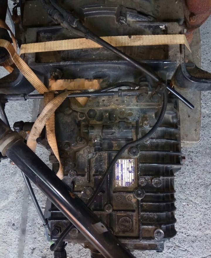 ZF 6s850 81.32003-6625 MAN L2000 TGL - Boîte de vitesse pour Camion: photos 2 ZF 6s850 81.32003-6625 MAN L2000 TGL - Boîte de vitesse pour Camion: photos 2