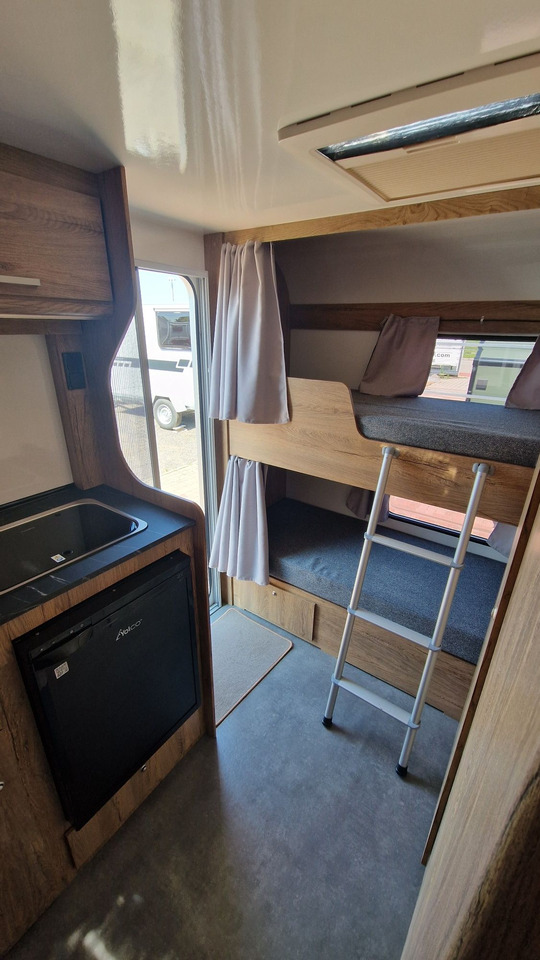 N-LAZUR Niewiadów Nowa Przyczepa Kempingowa dla 4 osób z Łazienką - Caravane: photos 3 N-LAZUR Niewiadów Nowa Przyczepa Kempingowa dla 4 osób z Łazienką - Caravane: photos 3