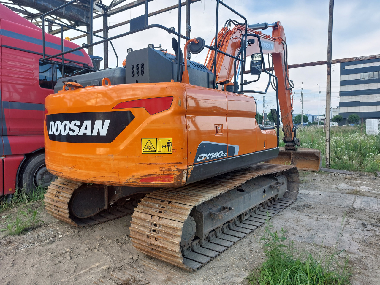 DOOSAN DX140LC-5 - Pelle sur chenille: photos 5 DOOSAN DX140LC-5 - Pelle sur chenille: photos 5