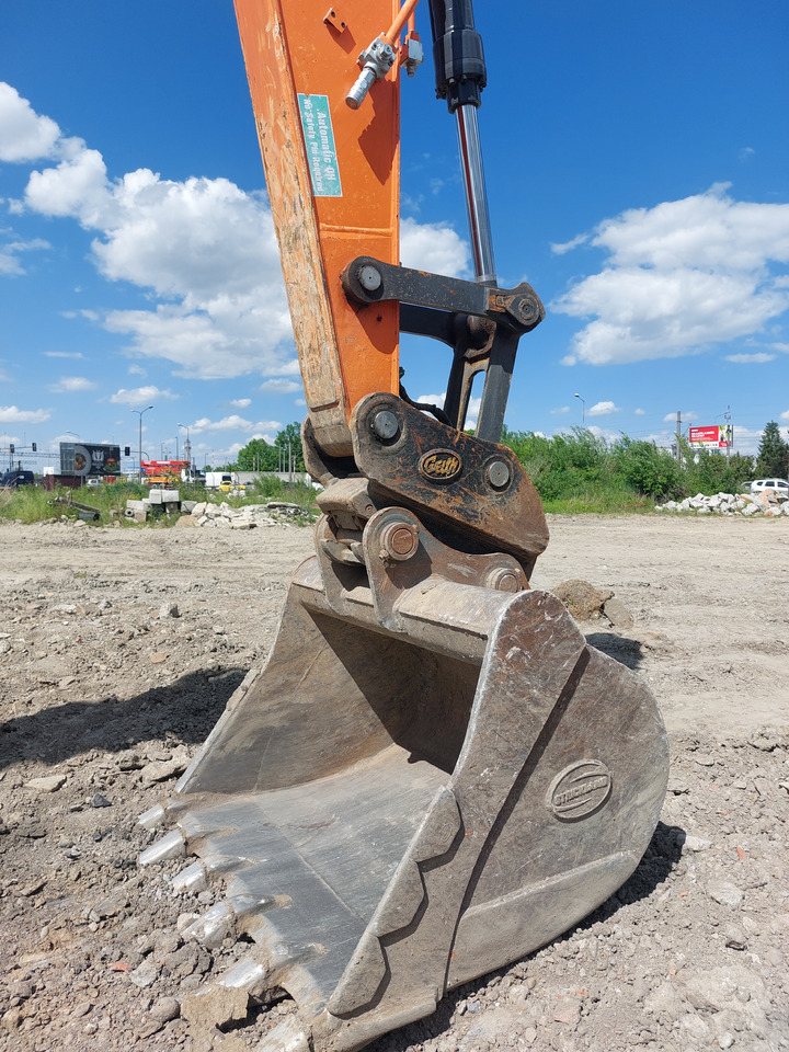 DOOSAN DX225LC-5 - Pelle sur chenille: photos 4 DOOSAN DX225LC-5 - Pelle sur chenille: photos 4