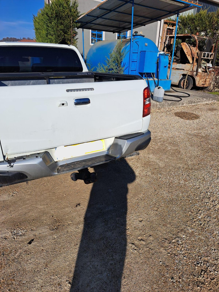 MITSUBISHI MITSUBISHI L200 - Pick-up: photos 2 MITSUBISHI MITSUBISHI L200 - Pick-up: photos 2