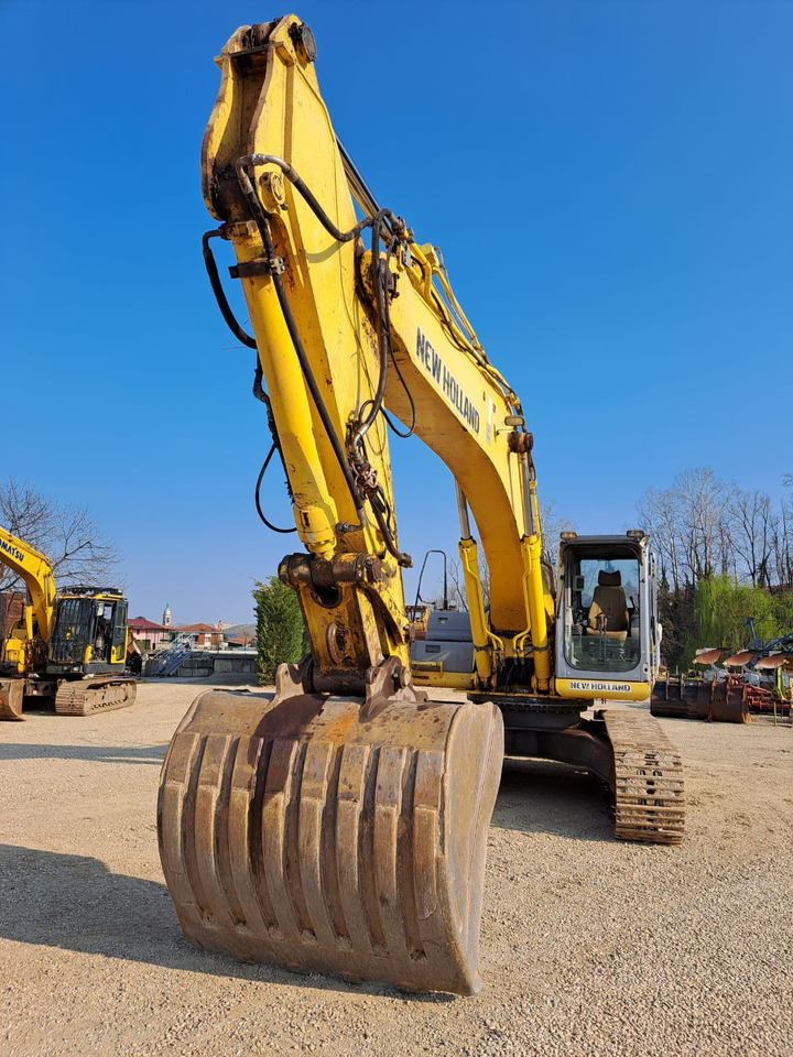 NEW HOLLAND KOBELCO E385B - Pelle sur chenille: photos 5 NEW HOLLAND KOBELCO E385B - Pelle sur chenille: photos 5